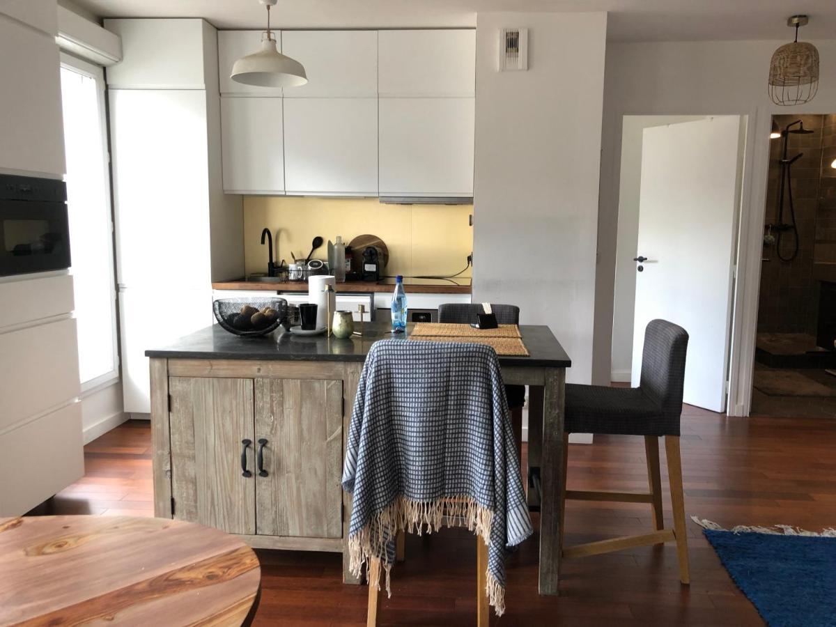 Bel Appartement Avec Terrasse ป็องแต็ง ภายนอก รูปภาพ