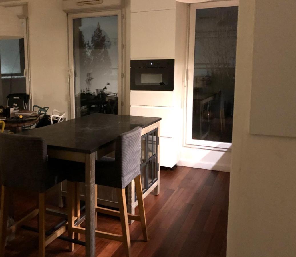 Bel Appartement Avec Terrasse ป็องแต็ง ภายนอก รูปภาพ