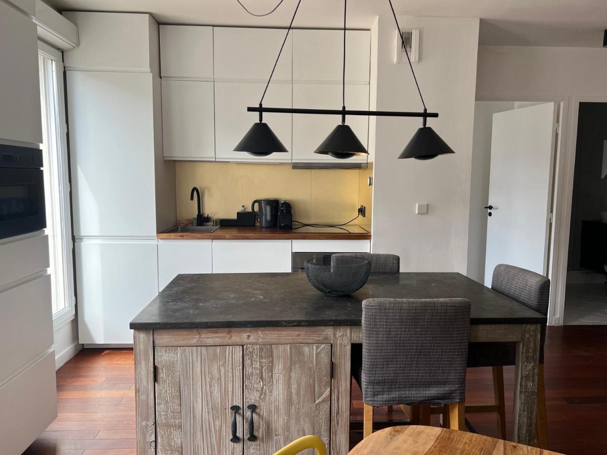Bel Appartement Avec Terrasse ป็องแต็ง ภายนอก รูปภาพ
